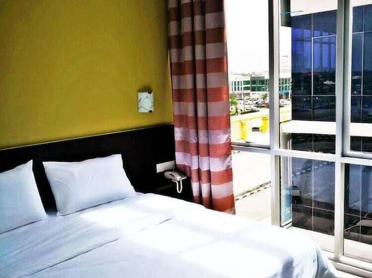 פנסיון Comfort Inn