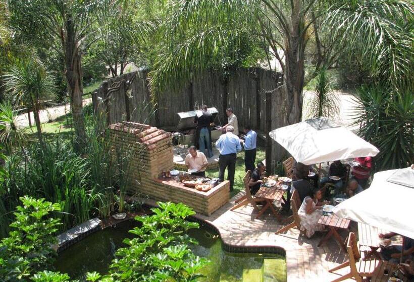 פנסיון Crocodile Lodge Cc