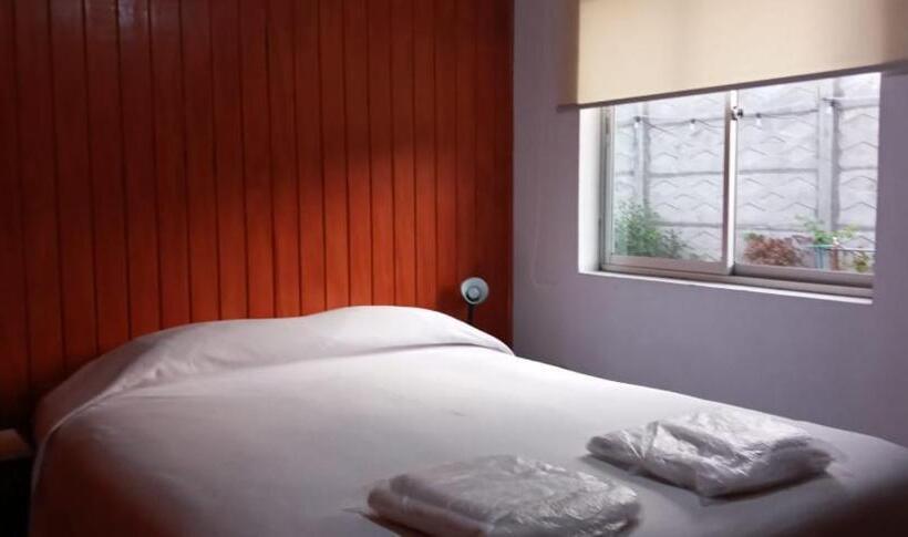 פנסיון El Rincon De Los Poetas