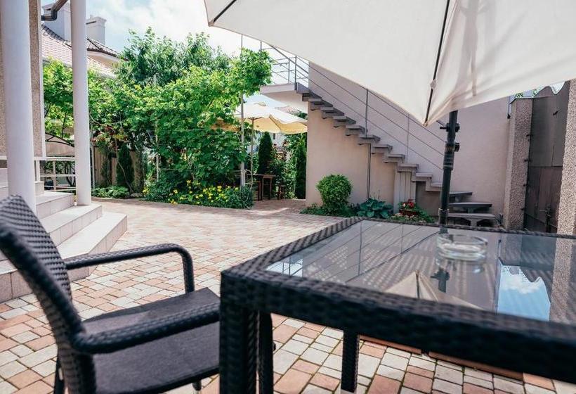 پانسیون Guest House Vadlen