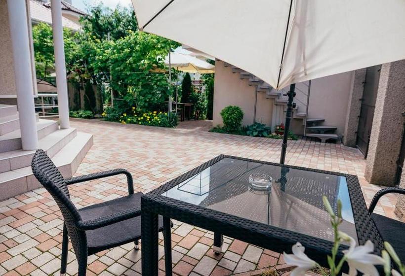 پانسیون Guest House Vadlen