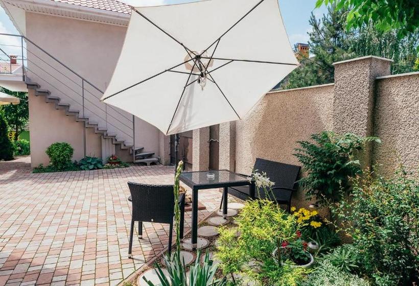 پانسیون Guest House Vadlen