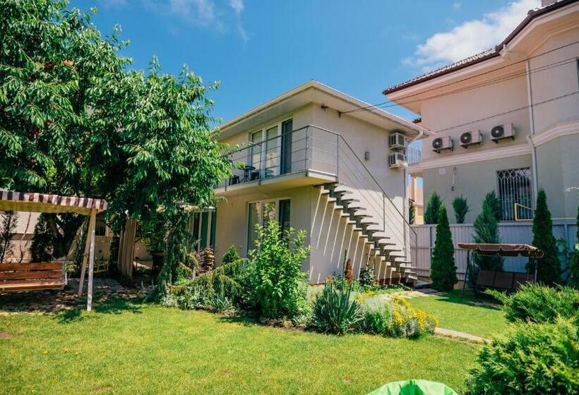 پانسیون Guest House Vadlen