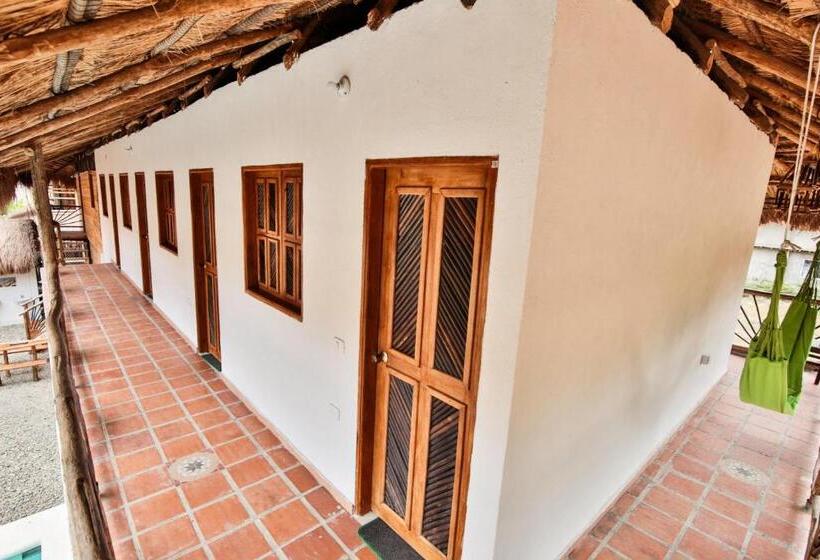 بنسيون Hostal Nibuni Palomino