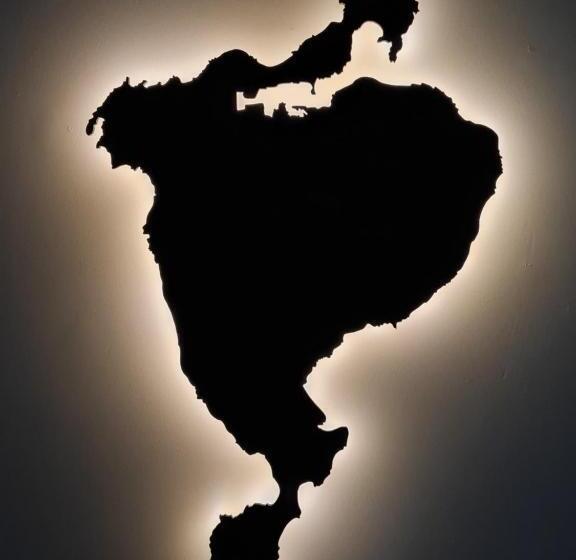 پانسیون Lava Guesthouse