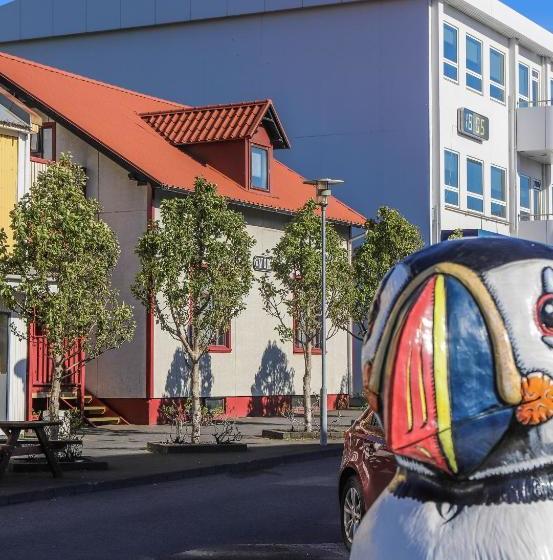 پانسیون Lava Guesthouse