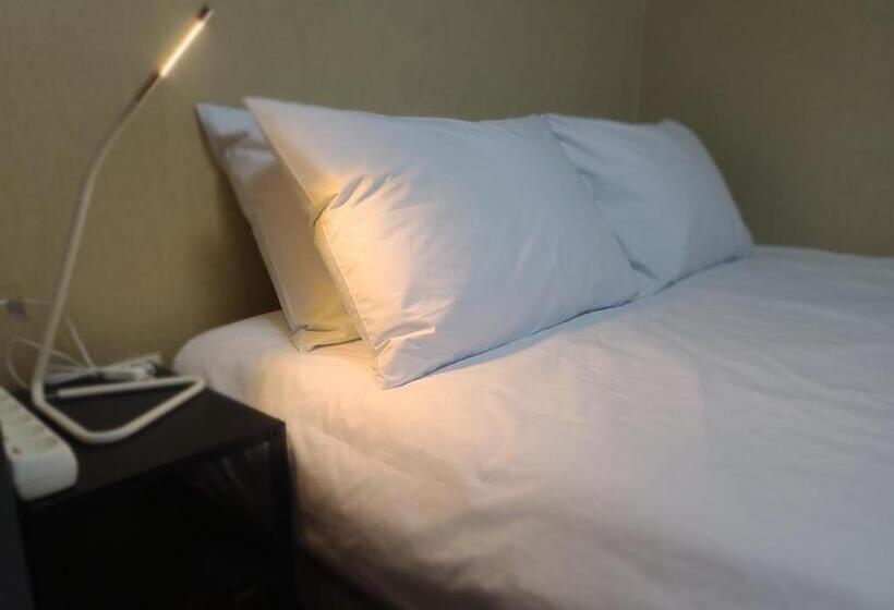 膳宿费 Treehouseunseo Guesthouse