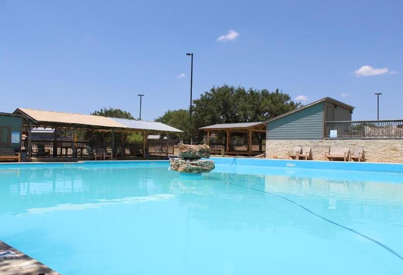 הוסטל Canyon Lakeview Resort