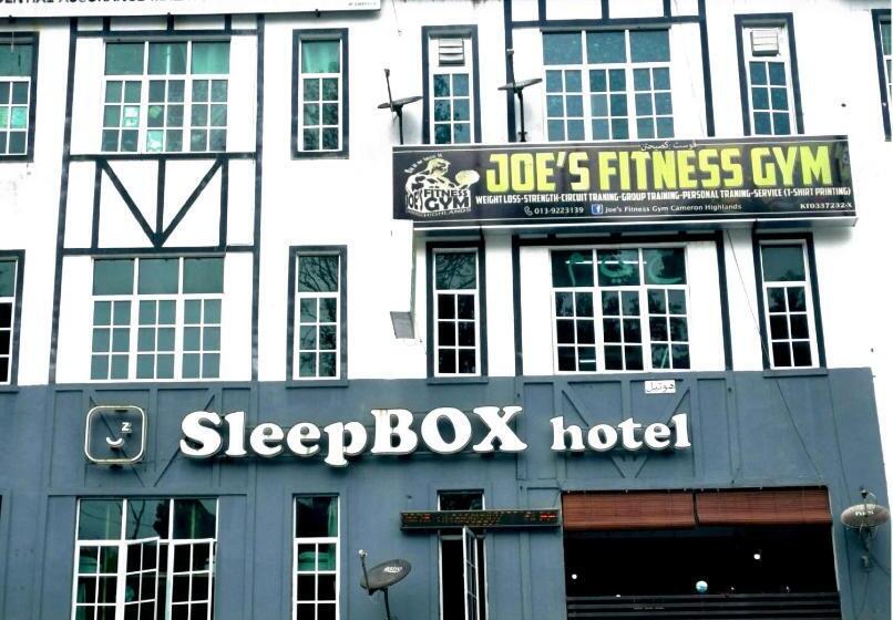 מלון כמוסות Sleepbox Hotel   Hostel