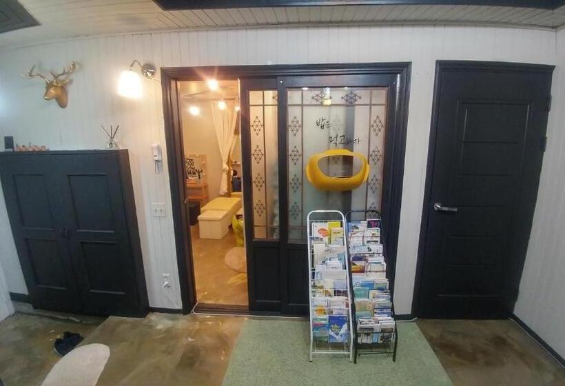 Pensió Dalbit Stay Seodaejeon