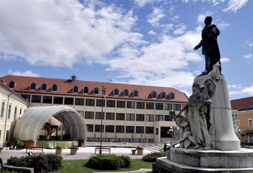 פנסיון Dombtető Vendégház