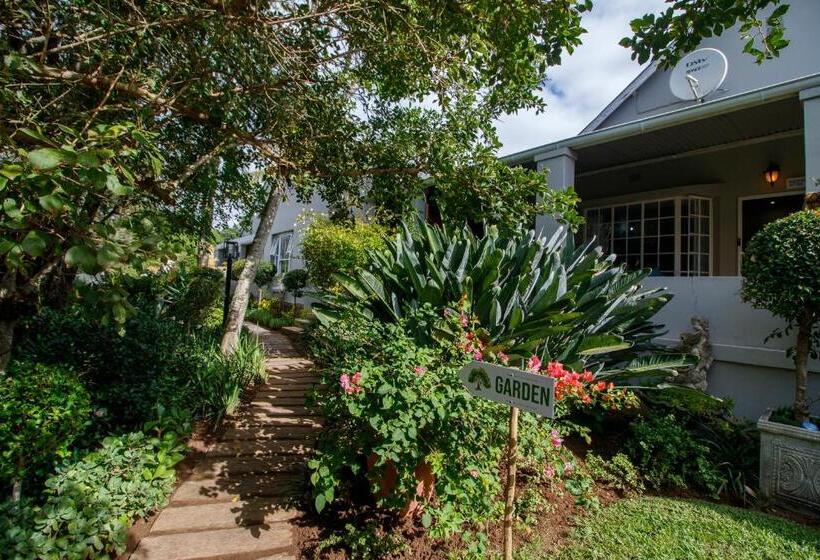 پانسیون Fiddlewood Fields Guest House