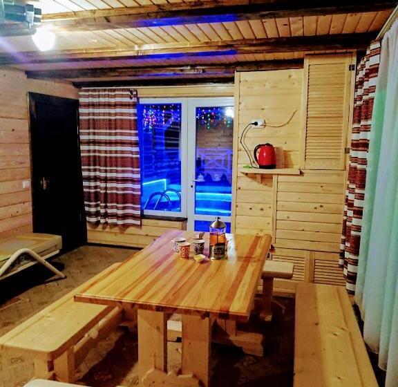 پانسیون Hollywood