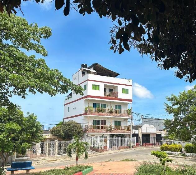 بنسيون La Terraza De Estella