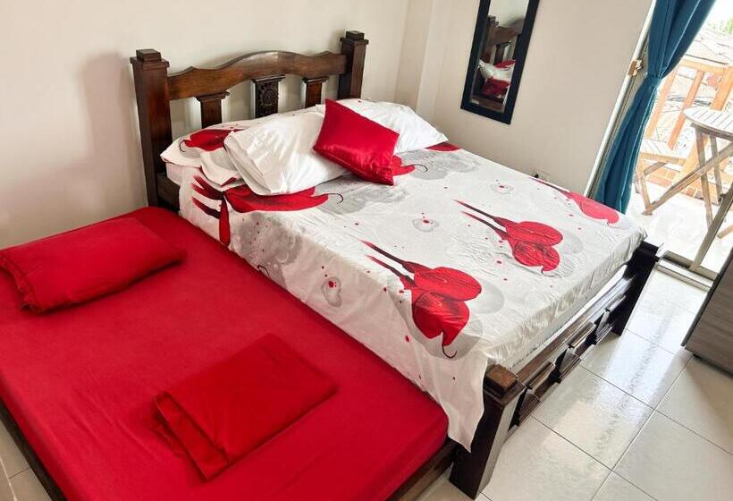 بنسيون La Terraza De Estella