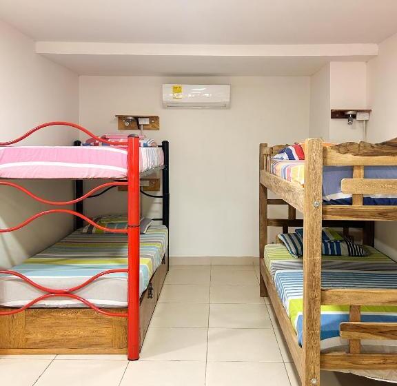 بنسيون La Terraza De Estella