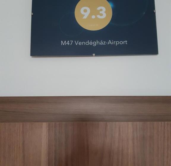 ペンション M47 Vendégház Airport