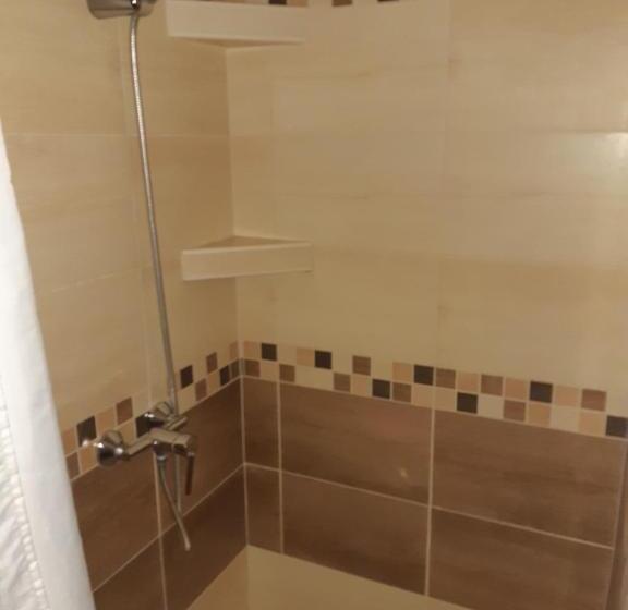 פנסיון M47 Vendégház Airport