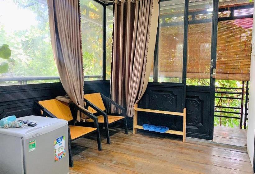 پانسیون The Local House Phu Yen