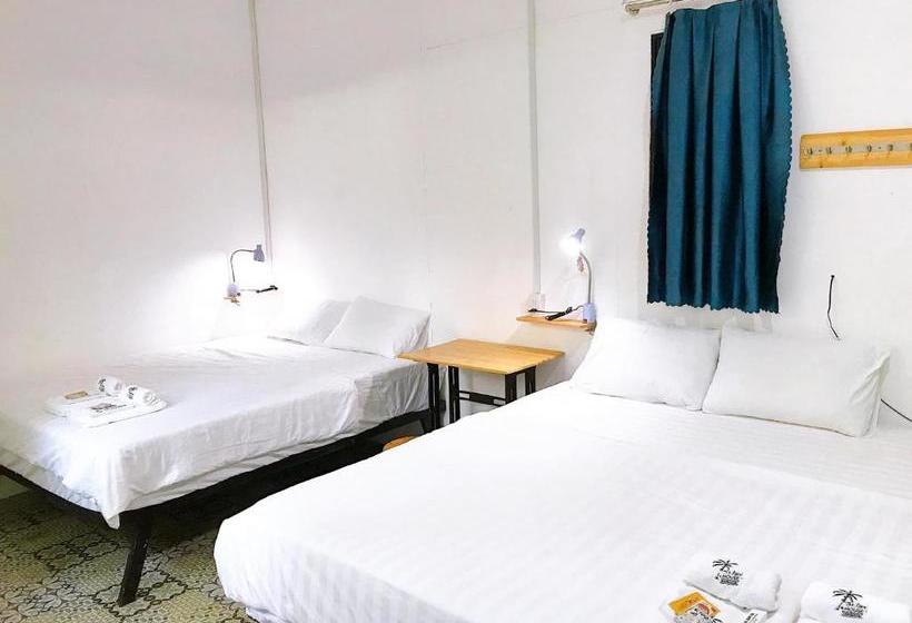 پانسیون The Local House Phu Yen