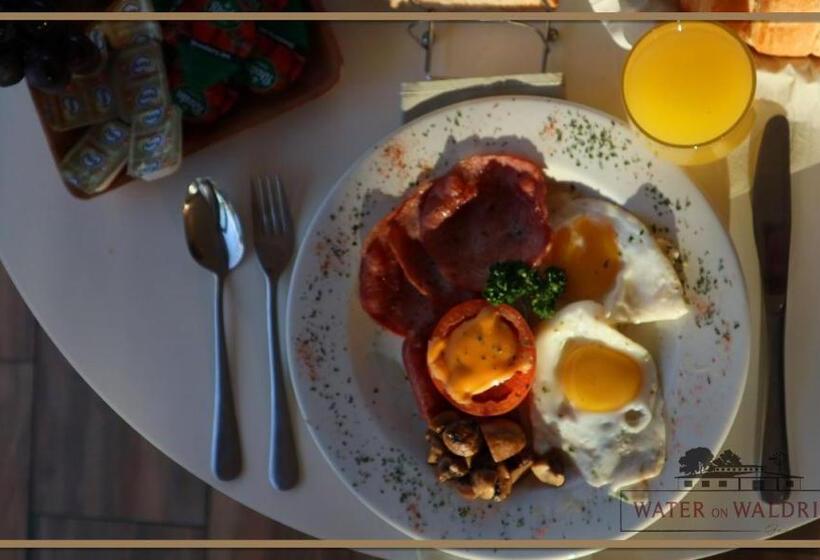 פנסיון Water On Waldrift Guesthouse