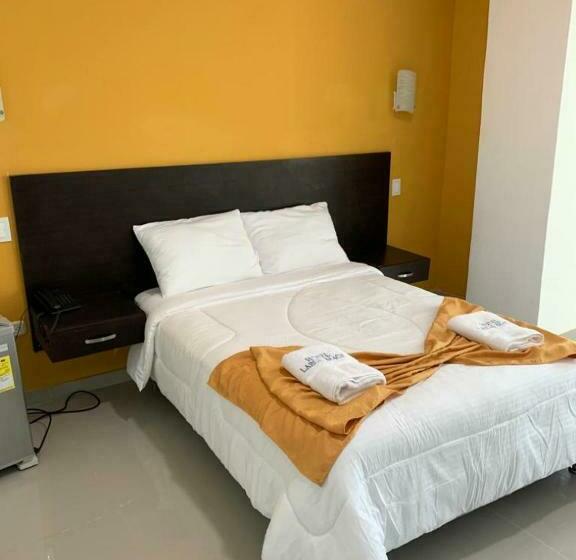 בית מלון כפרי Large Beach