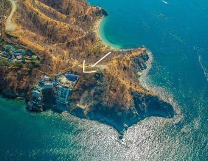 בית מלון כפרי Large Beach