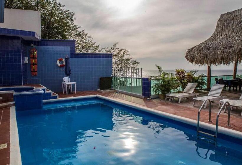 בית מלון כפרי Large Beach