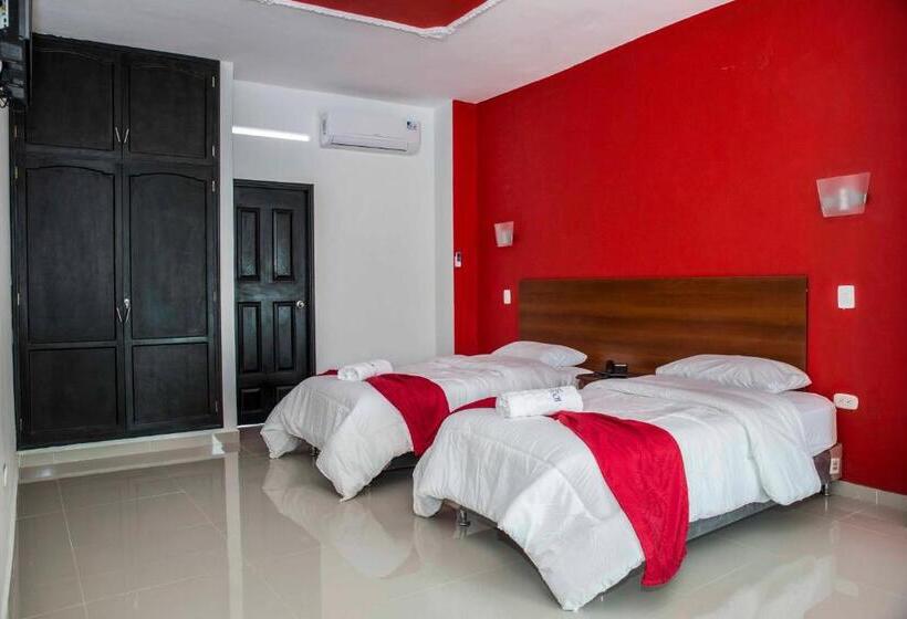 בית מלון כפרי Large Beach