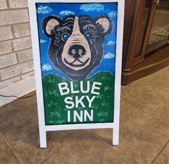 汽车旅馆  Blue Sky Inn  Veteran Owned, New Breakfast Area, Rennovated Rooms, 5 Plus Acres For You And Your Pet