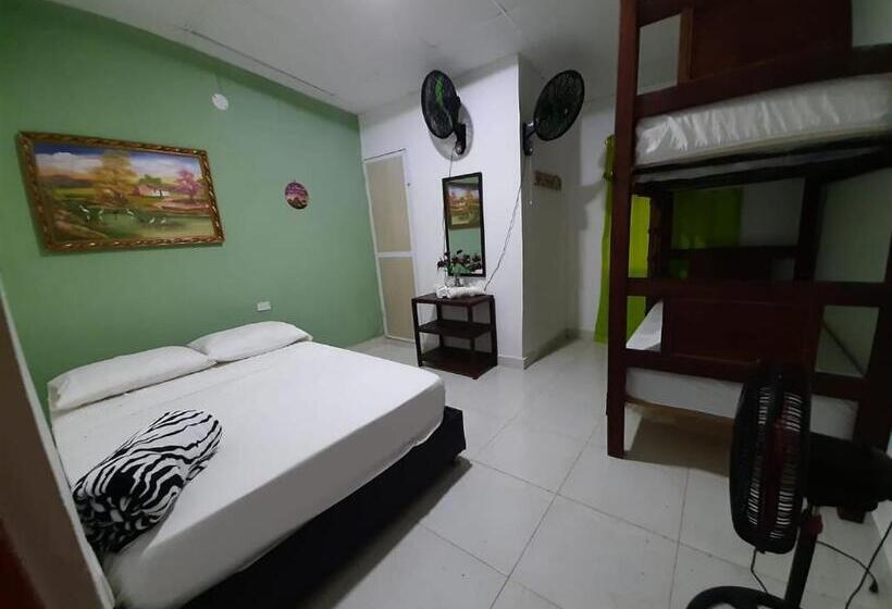 Пансион Hostal Alto De La Montaña