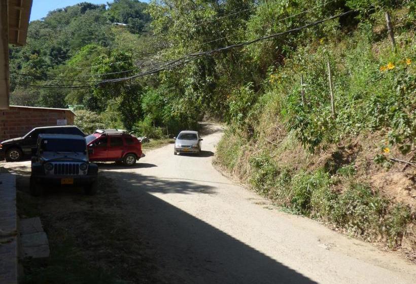 پانسیون Hostal Alto De La Montaña