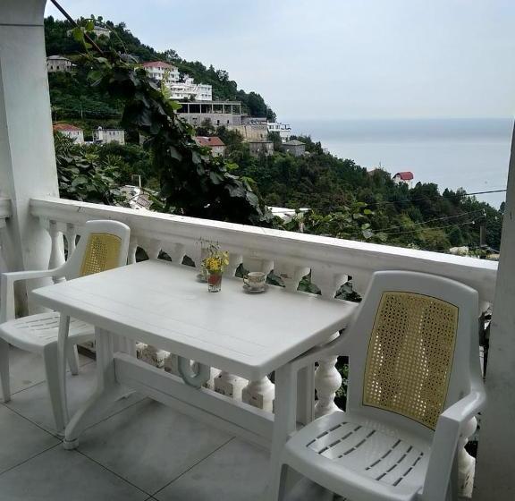 پانسیون Geno Guest House