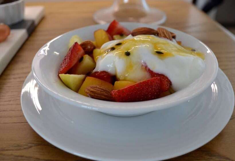 بنسيون Oceans Drift Guest House   Adults Only