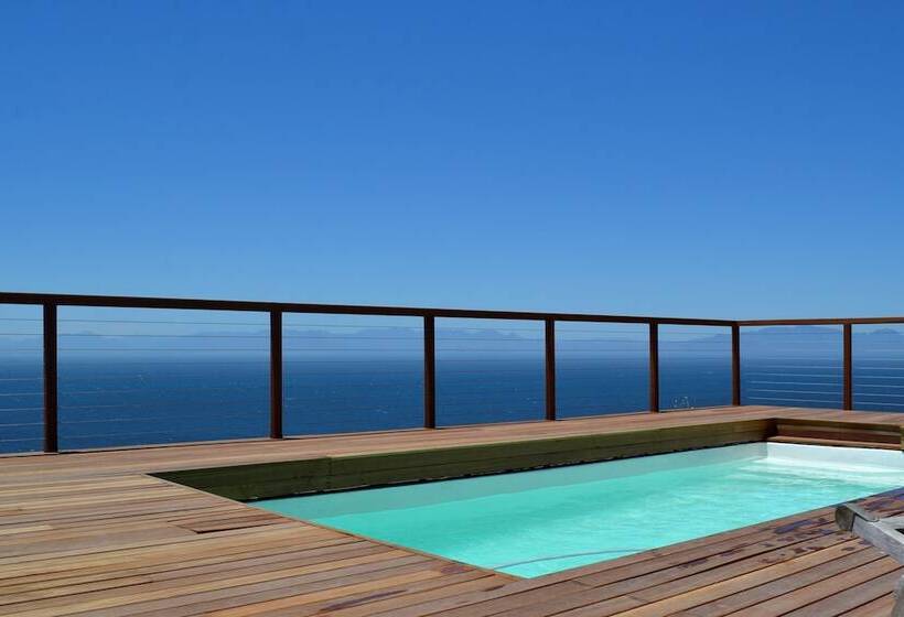 بنسيون Oceans Drift Guest House   Adults Only