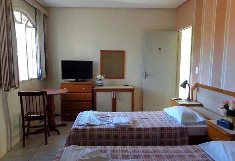 פנסיון Pousada Monjope