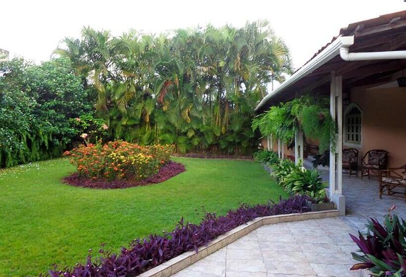 膳宿费 Pousada Monjope