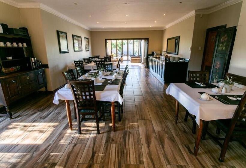 פנסיון Royl Court Guesthouse