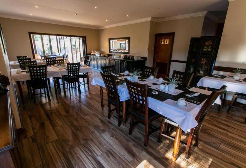 פנסיון Royl Court Guesthouse