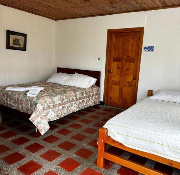 هاستل Finca La Toscana