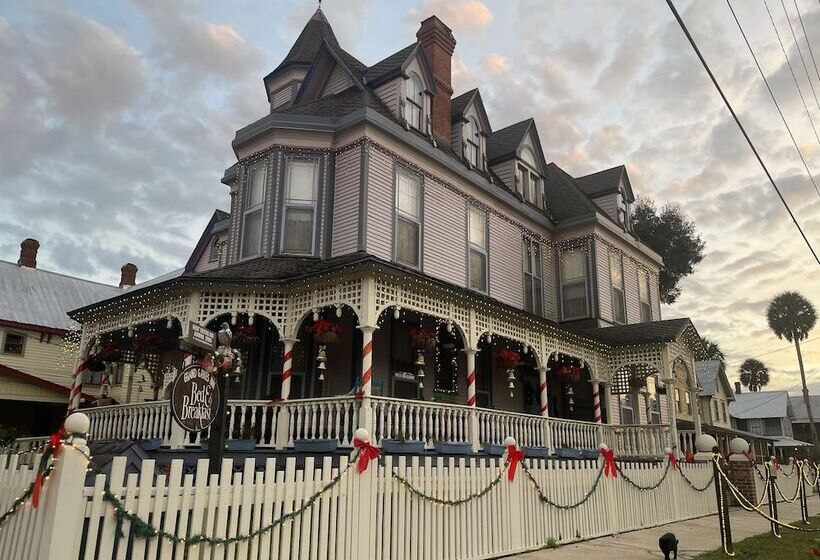 Grand Gables Inn Bed & Breakfast