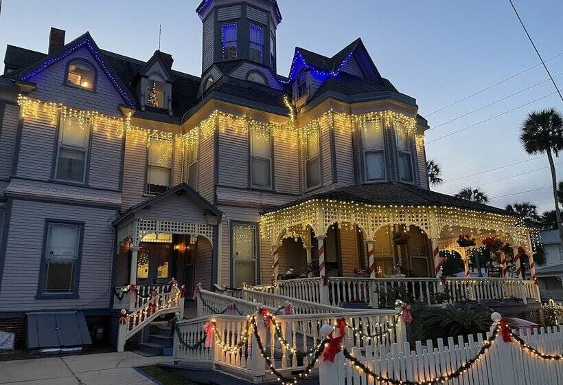 Grand Gables Inn Bed & Breakfast