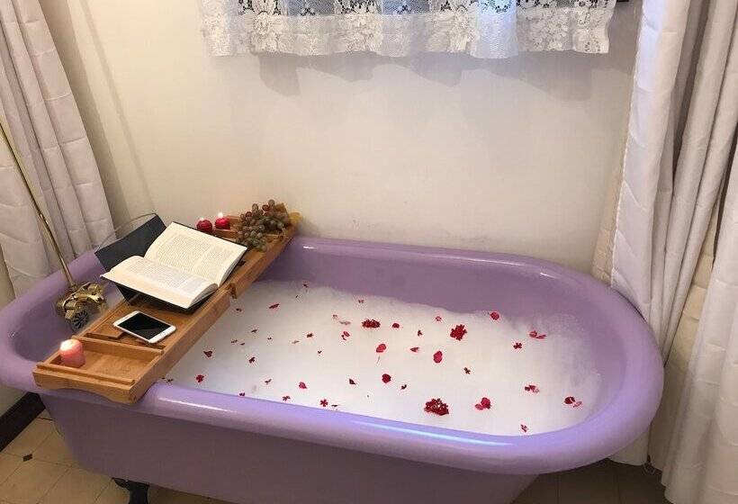 Grand Gables Inn Bed & Breakfast