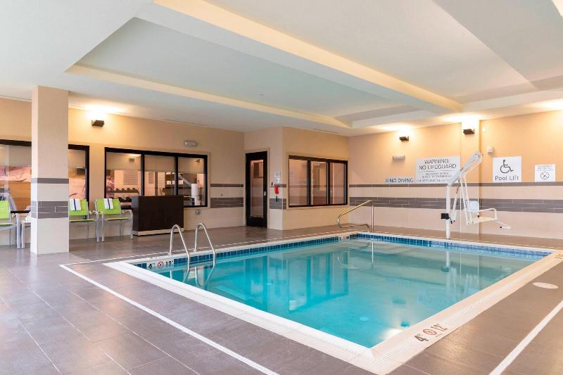 호텔 Courtyard By Marriott Cleveland Elyria