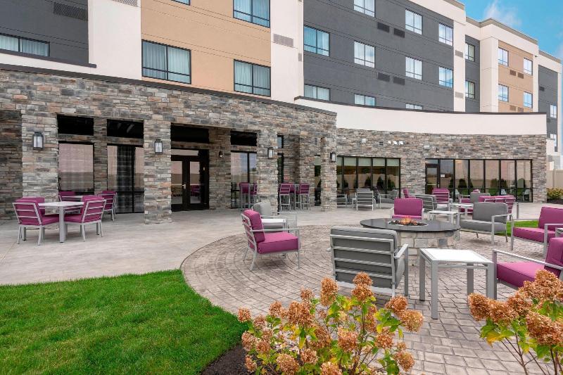 فندق Courtyard By Marriott Cleveland Elyria