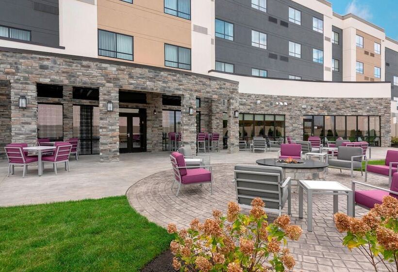 فندق Courtyard By Marriott Cleveland Elyria