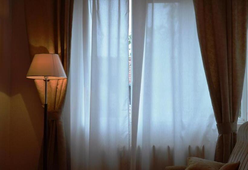 ペンション Horizont Dobrinishte