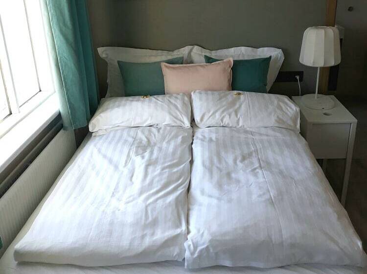 پانسیون Post Plaza Guesthouse