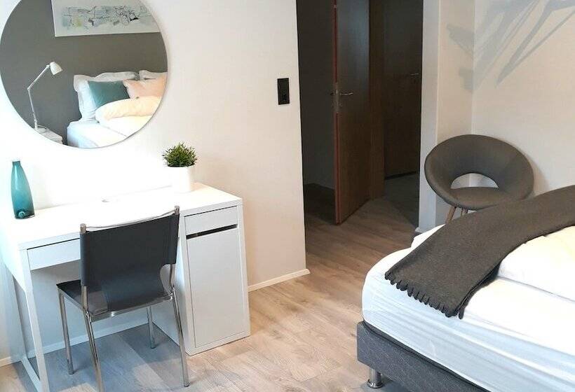 پانسیون Post Plaza Guesthouse