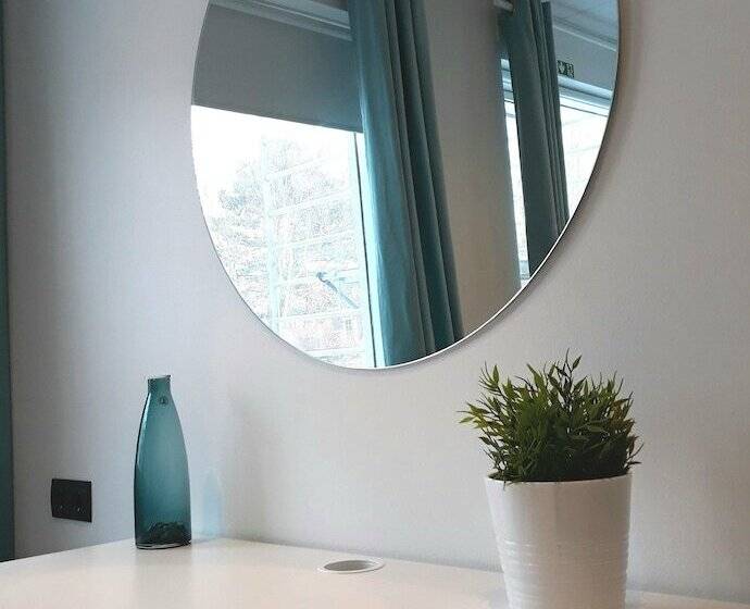 پانسیون Post Plaza Guesthouse